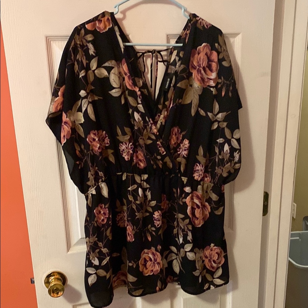 Torrid 3x Floral Black and Pink Women's Top